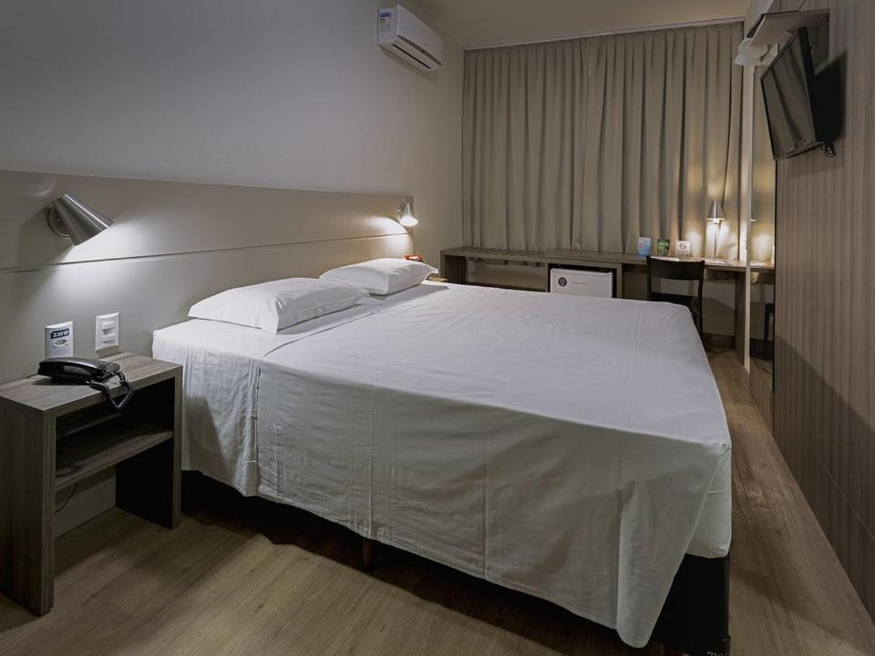 Hotel Valerim Itajai / Navegantes Luaran gambar